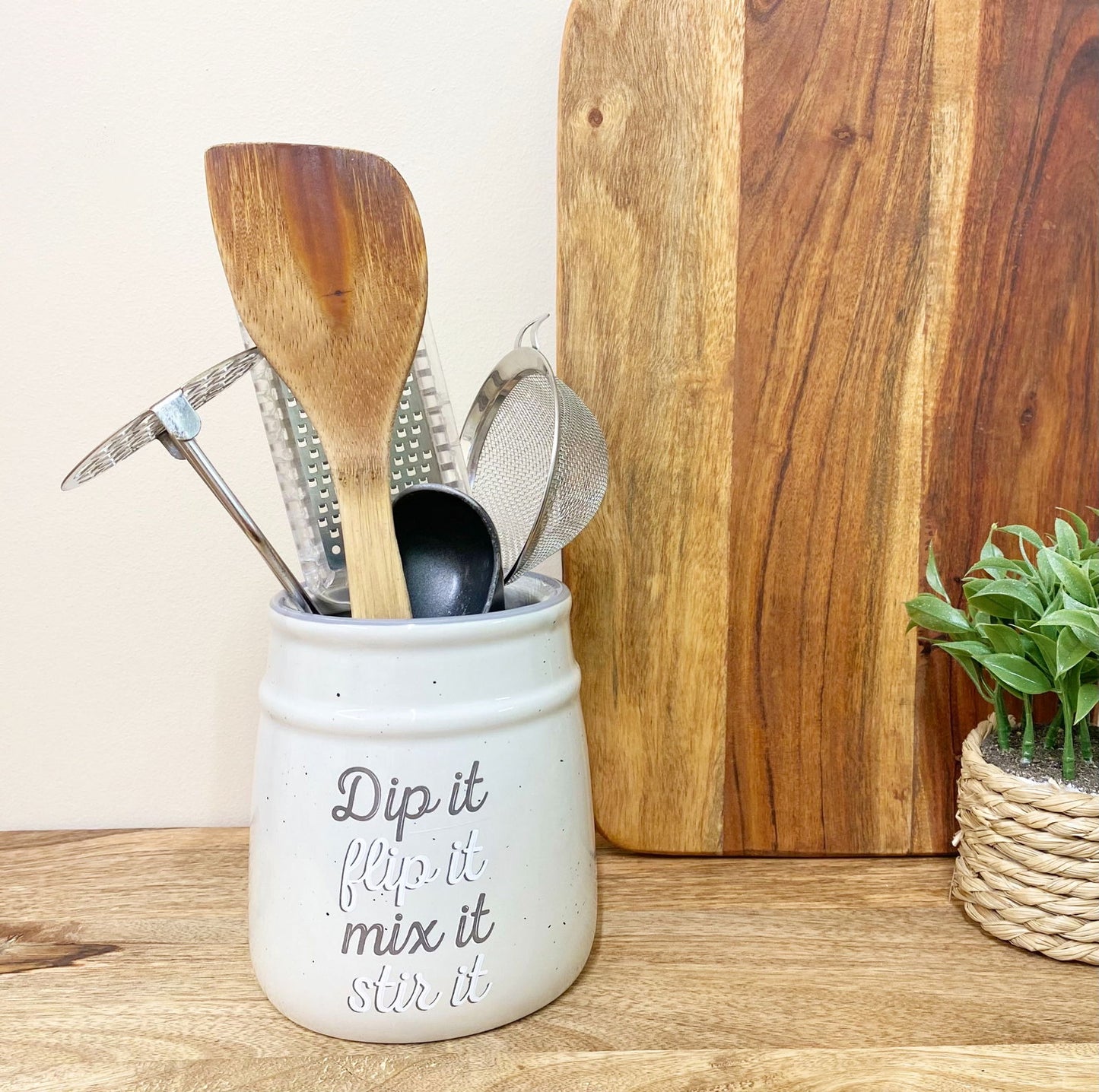 antique-grey-utensil-holder-14cmat Willow and Wine!