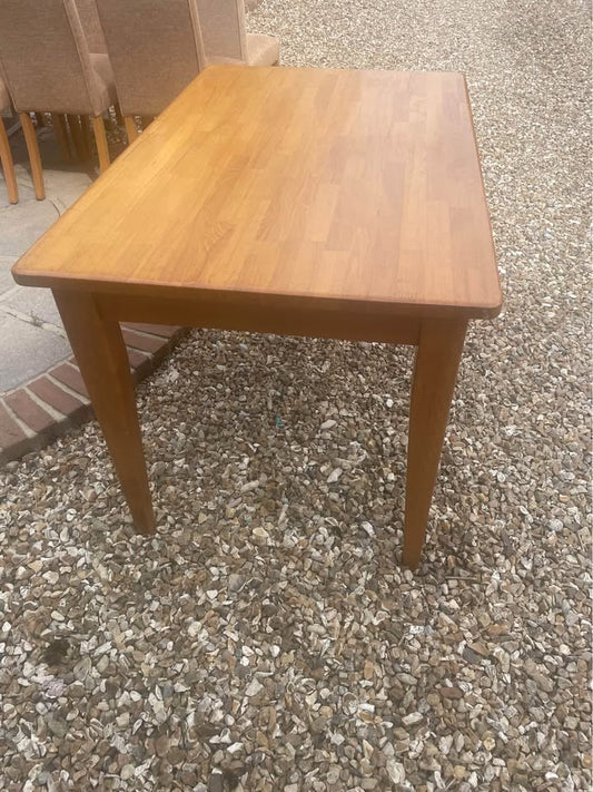 Dining Table and 6 Chairs