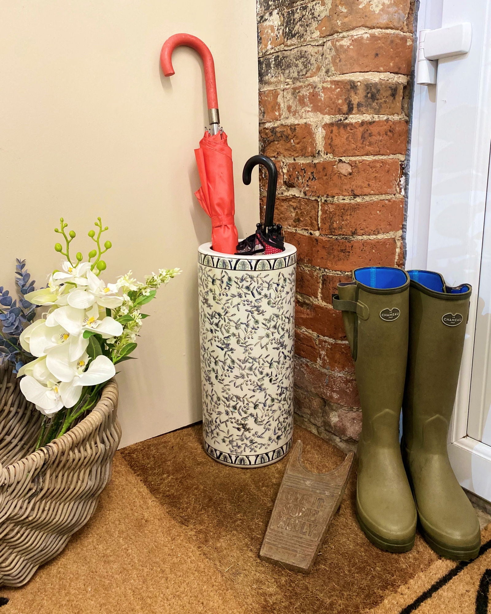 blue-and-white-ditsy-print-umbrella-standat Willow and Wine!