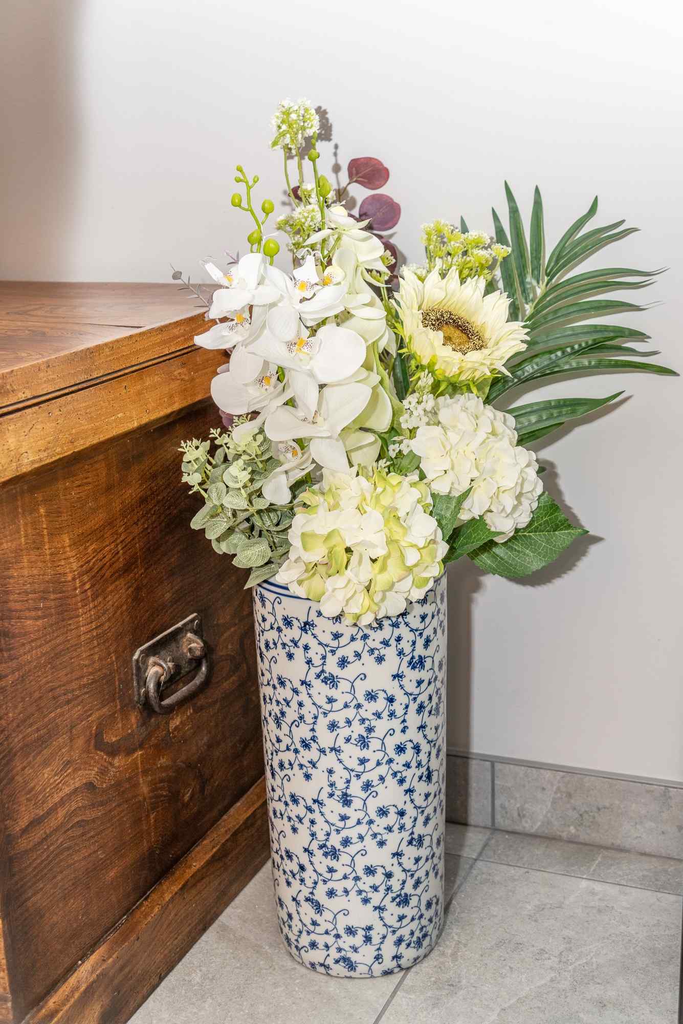 jane-blue-white-floral-umbrella-standat Willow and Wine!